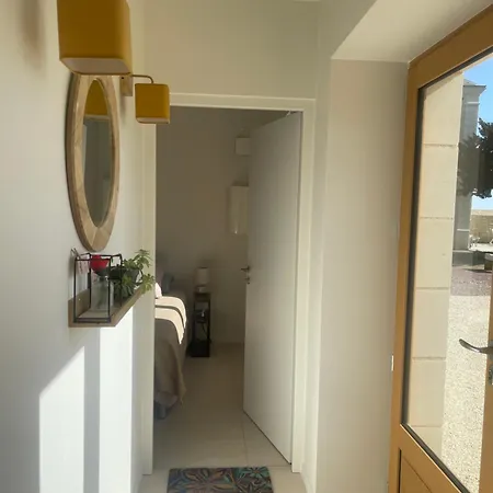 Les Pieces Du Moulin Apartment